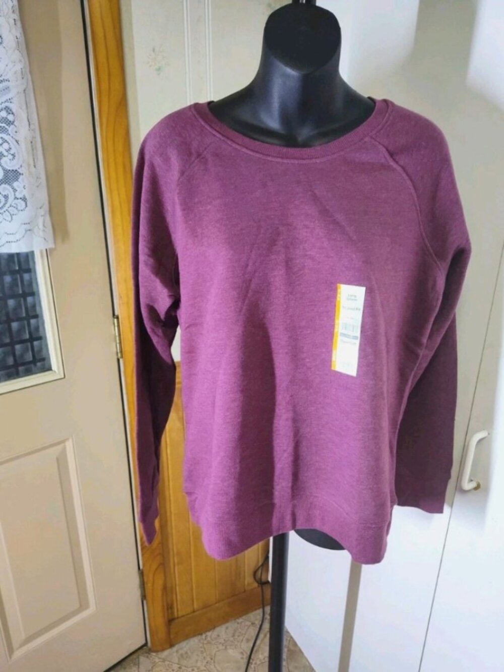 Time & Tru Fleece Crew Neck Sweatshirt Purple Pearl Heather Size Medium